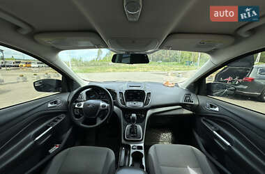 Позашляховик / Кросовер Ford Escape 2013 в 