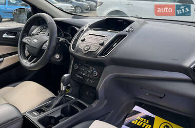 Внедорожник / Кроссовер Ford Escape 2016 в 