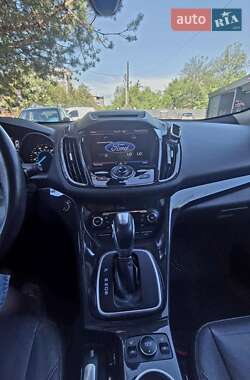Внедорожник / Кроссовер Ford Escape 2013 в 