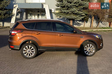 Внедорожник / Кроссовер Ford Escape 2016 в 