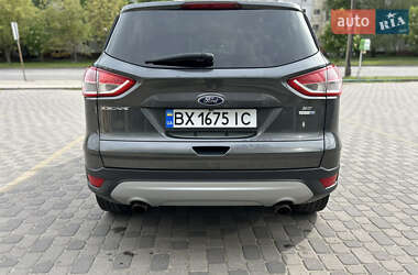 Внедорожник / Кроссовер Ford Escape 2016 в 
