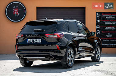 Позашляховик / Кросовер Ford Escape 2023 в 