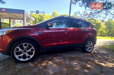 Внедорожник / Кроссовер Ford Escape 2013 в 