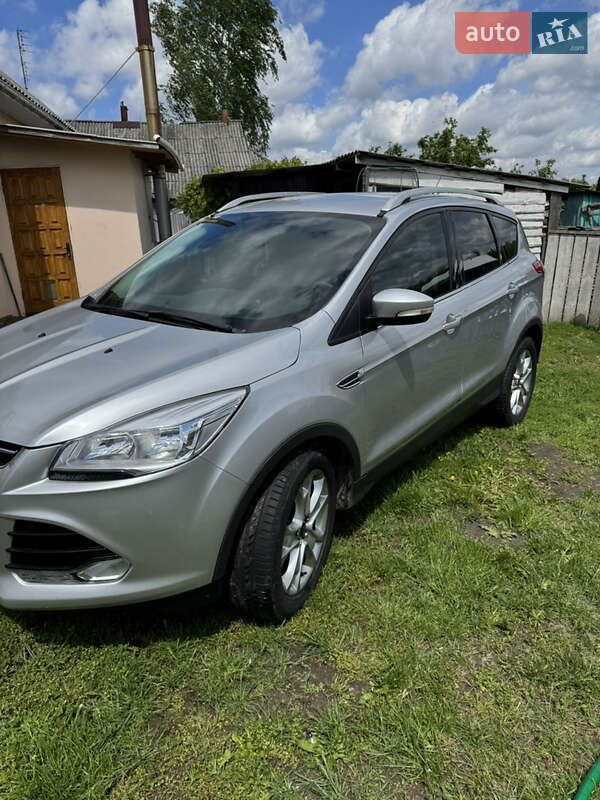 Внедорожник / Кроссовер Ford Escape 2015 в Киеве