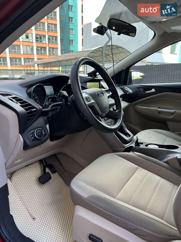 Внедорожник / Кроссовер Ford Escape 2015 в Житомире