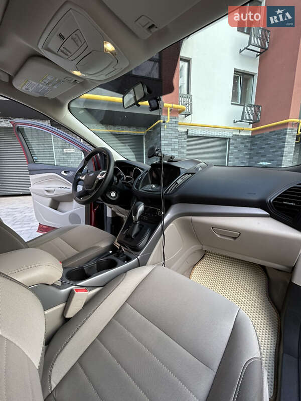 Внедорожник / Кроссовер Ford Escape 2015 в Житомире