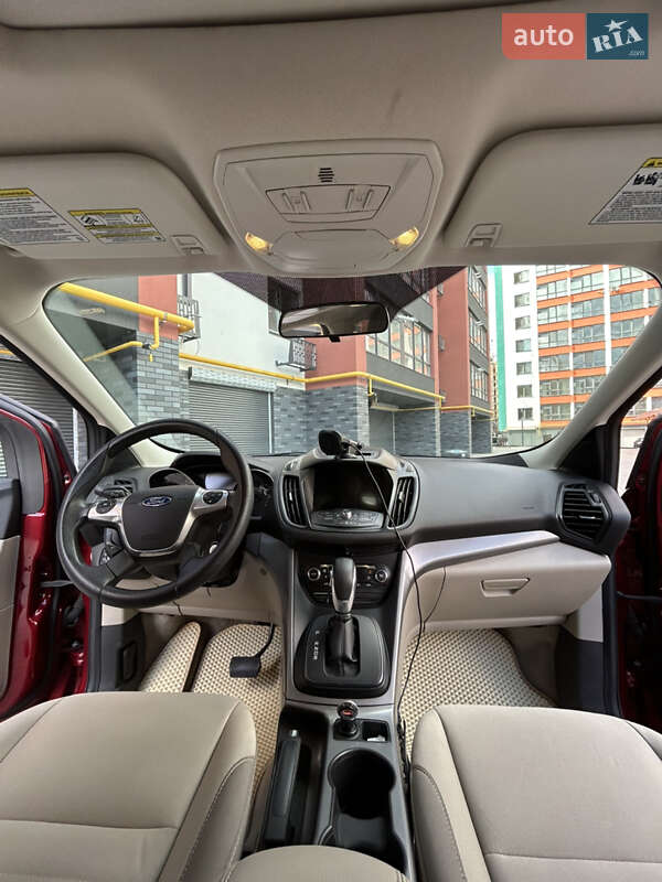 Внедорожник / Кроссовер Ford Escape 2015 в Житомире