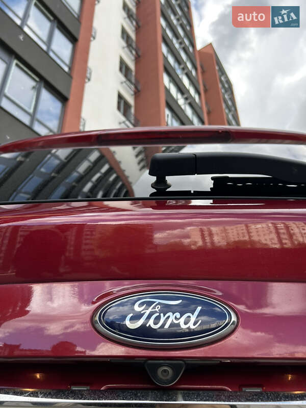 Внедорожник / Кроссовер Ford Escape 2015 в Житомире