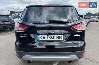 Позашляховик / Кросовер Ford Escape 2015 в 
