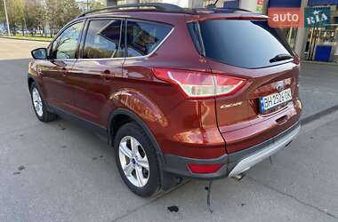 Позашляховик / Кросовер Ford Escape 2013 в 