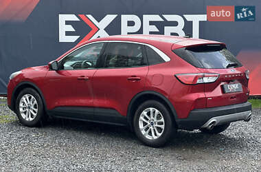 Позашляховик / Кросовер Ford Escape 2020 в 