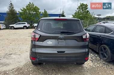 Внедорожник / Кроссовер Ford Escape 2017 в 