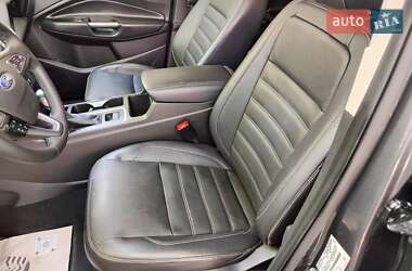 Внедорожник / Кроссовер Ford Escape 2019 в 