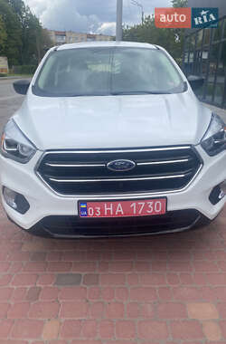 Внедорожник / Кроссовер Ford Escape 2019 в 