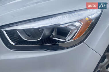 Внедорожник / Кроссовер Ford Escape 2019 в 
