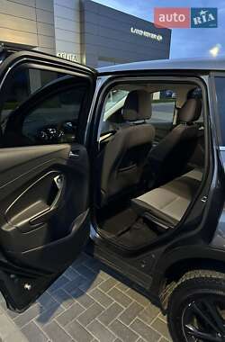 Внедорожник / Кроссовер Ford Escape 2017 в 