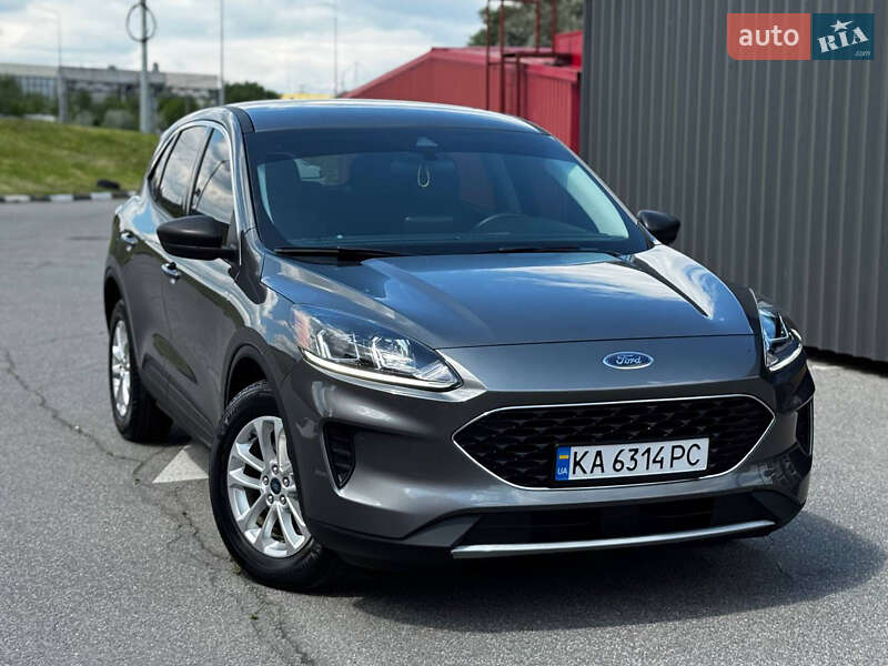 Внедорожник / Кроссовер Ford Escape 2022 в 
