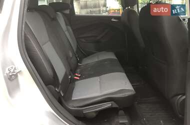 Внедорожник / Кроссовер Ford Escape 2016 в 