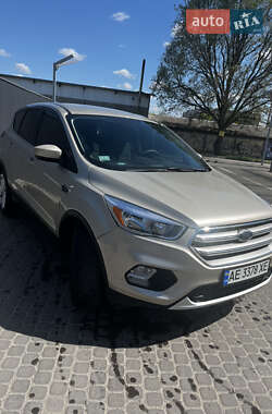 Позашляховик / Кросовер Ford Escape 2017 в Дніпрі