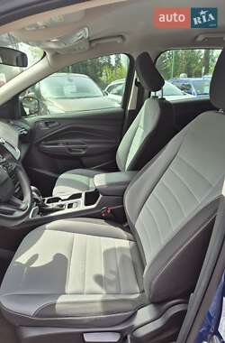 Внедорожник / Кроссовер Ford Escape 2019 в 