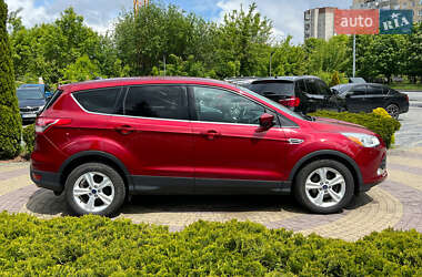 Внедорожник / Кроссовер Ford Escape 2015 в 