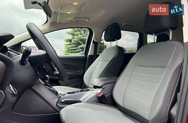 Внедорожник / Кроссовер Ford Escape 2015 в 