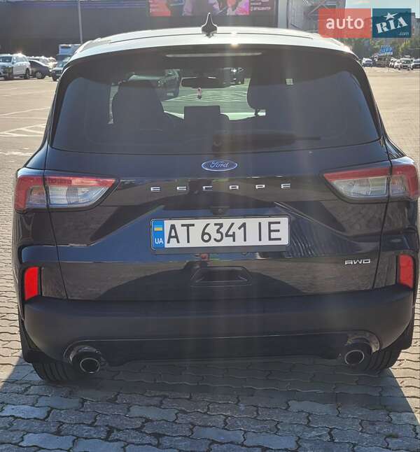 Позашляховик / Кросовер Ford Escape 2021 в Івано-Франківську
