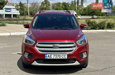 Внедорожник / Кроссовер Ford Escape 2017 в Кривом Роге