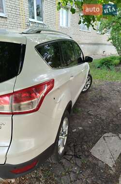 Внедорожник / Кроссовер Ford Escape 2014 в 