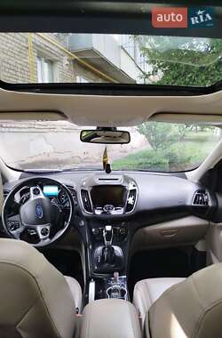 Внедорожник / Кроссовер Ford Escape 2014 в 