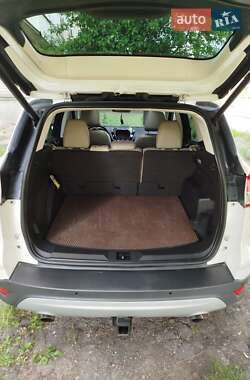 Внедорожник / Кроссовер Ford Escape 2014 в 