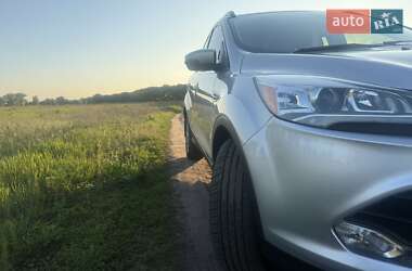 Внедорожник / Кроссовер Ford Escape 2014 в 