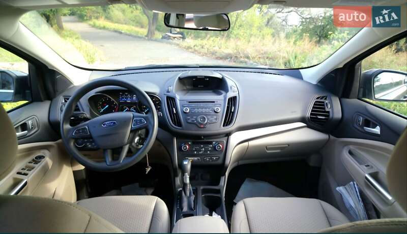 Внедорожник / Кроссовер Ford Escape 2016 в Кривом Роге