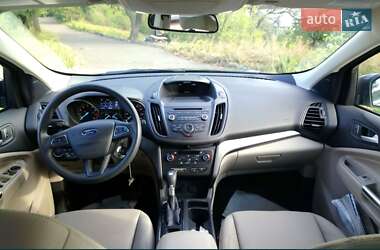 Внедорожник / Кроссовер Ford Escape 2016 в 