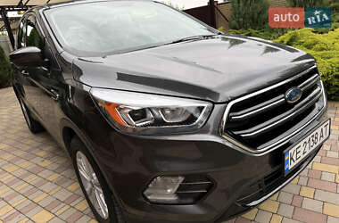 Позашляховик / Кросовер Ford Escape 2019 в 