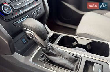 Позашляховик / Кросовер Ford Escape 2019 в 