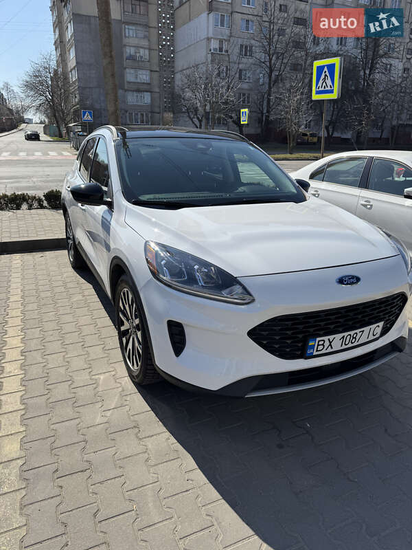 Внедорожник / Кроссовер Ford Escape 2020 в Хмельницком