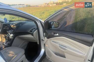 Внедорожник / Кроссовер Ford Escape 2014 в 