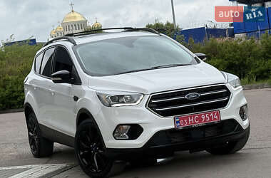 Позашляховик / Кросовер Ford Escape 2017 в Дрогобичі