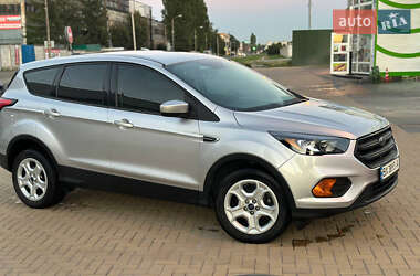 Внедорожник / Кроссовер Ford Escape 2019 в 