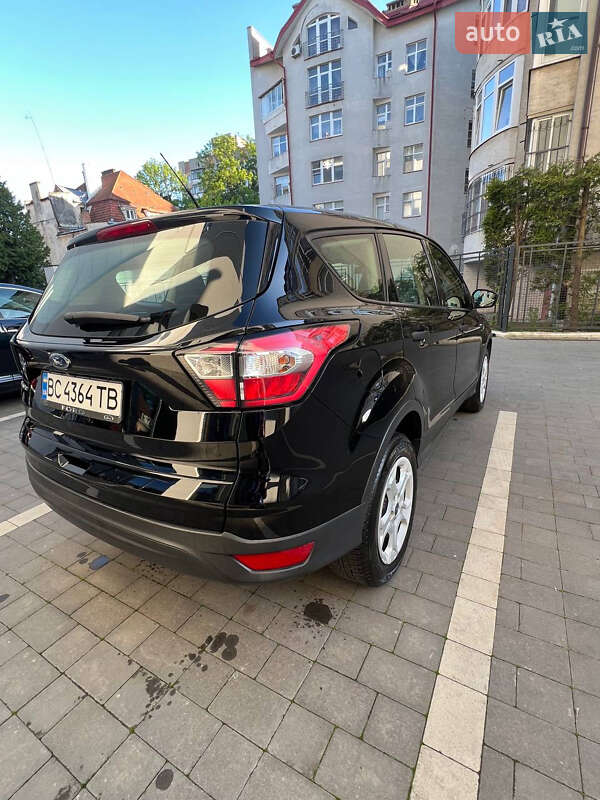 Позашляховик / Кросовер Ford Escape 2018 в Львові