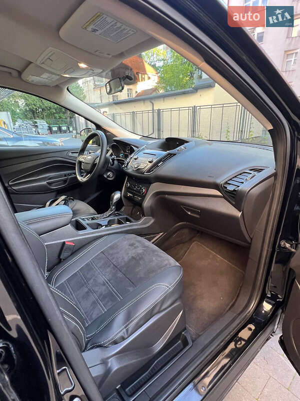 Позашляховик / Кросовер Ford Escape 2018 в Львові