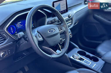 Внедорожник / Кроссовер Ford Escape 2020 в 