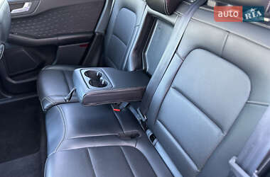 Внедорожник / Кроссовер Ford Escape 2020 в 