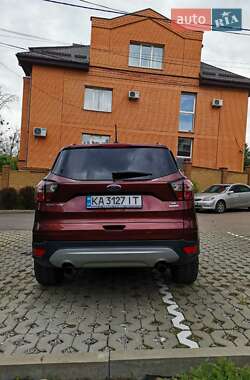 Позашляховик / Кросовер Ford Escape 2017 в 