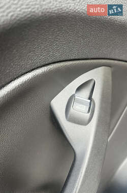 Внедорожник / Кроссовер Ford Escape 2013 в 