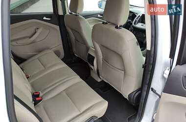 Внедорожник / Кроссовер Ford Escape 2019 в 