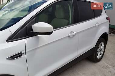 Внедорожник / Кроссовер Ford Escape 2019 в 