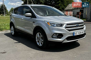 Внедорожник / Кроссовер Ford Escape 2017 в 