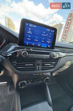 Позашляховик / Кросовер Ford Escape 2024 в 
